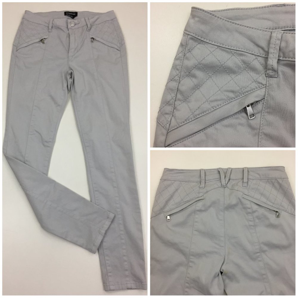 BEBE Light Gray/Blue'ish Zippered Pockets Quilt Detail Logo Button Skinny Jeans